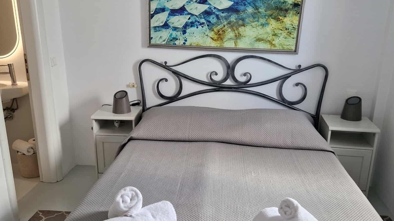 Photo of Bedroom in Fira