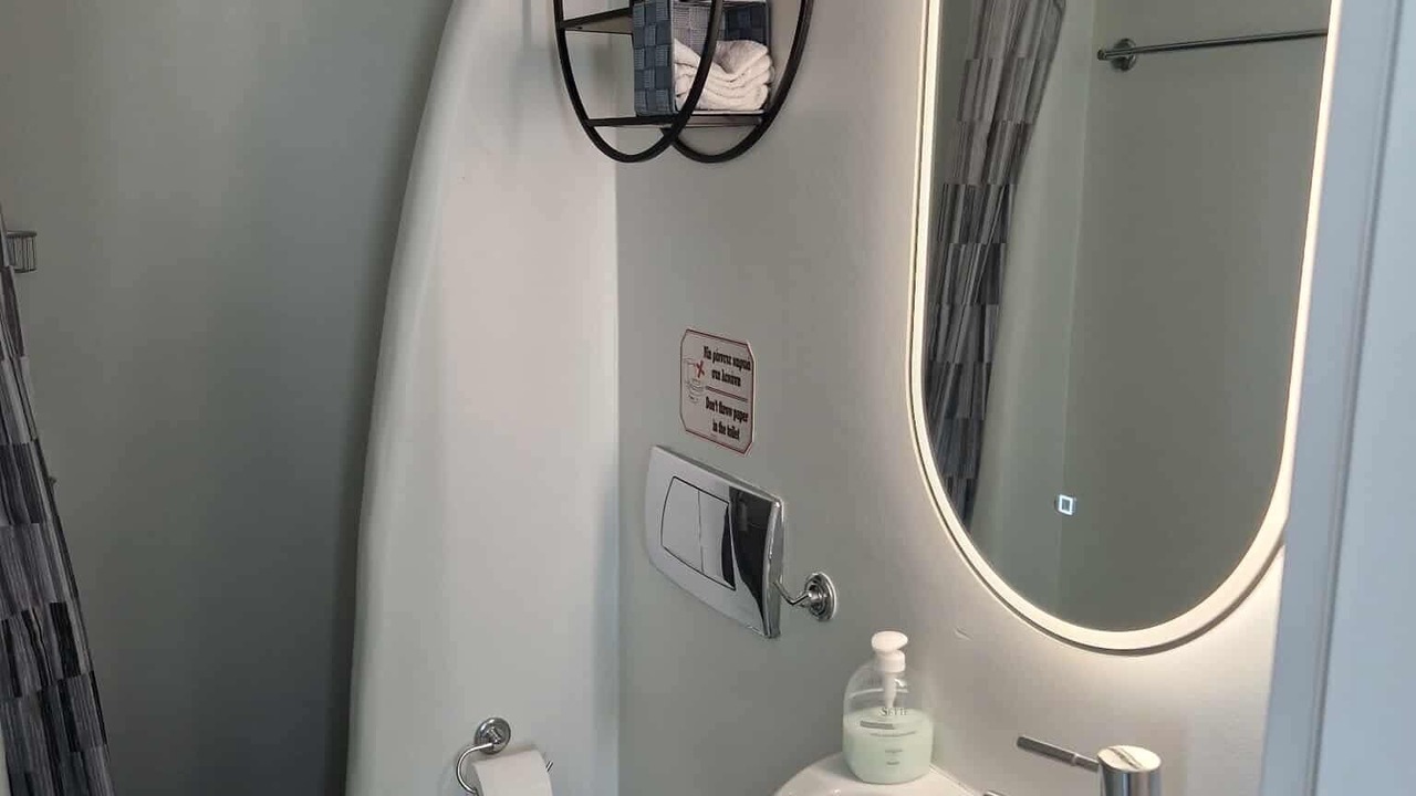 Photo of Bathroom in Fira