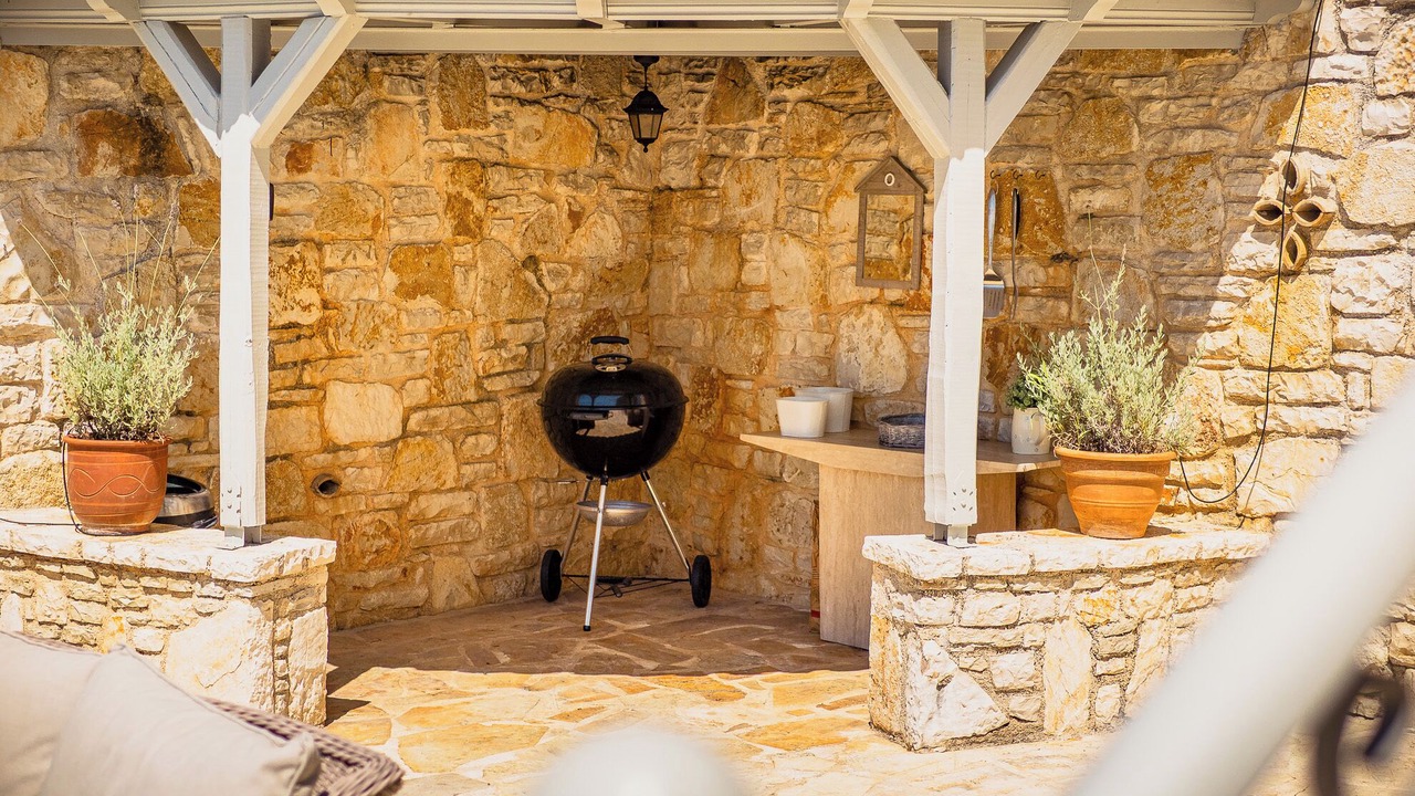 Photo of Patio Balcony in Petaleia