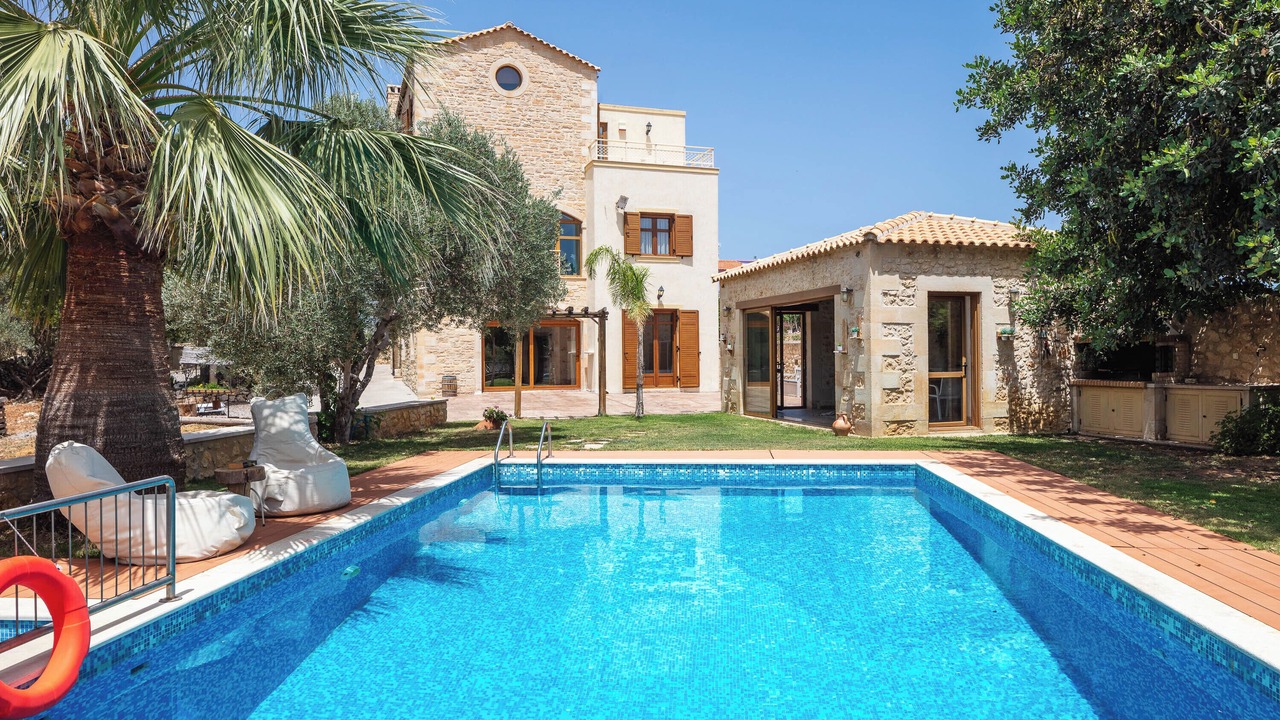 Photo of Outdoor in Roussospiti