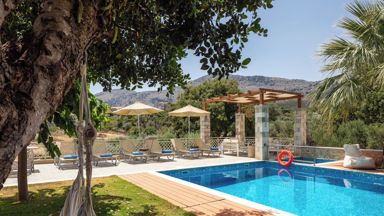 Photo of Outdoor in Roussospiti