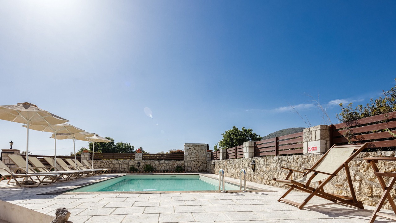 Photo of Outdoor in Roussospiti