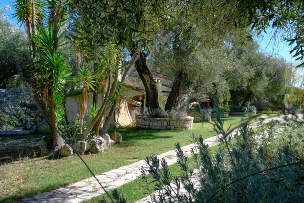Photo of Outdoor in Poulades