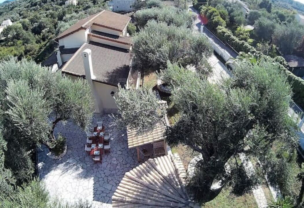 Photo of Outdoor in Poulades