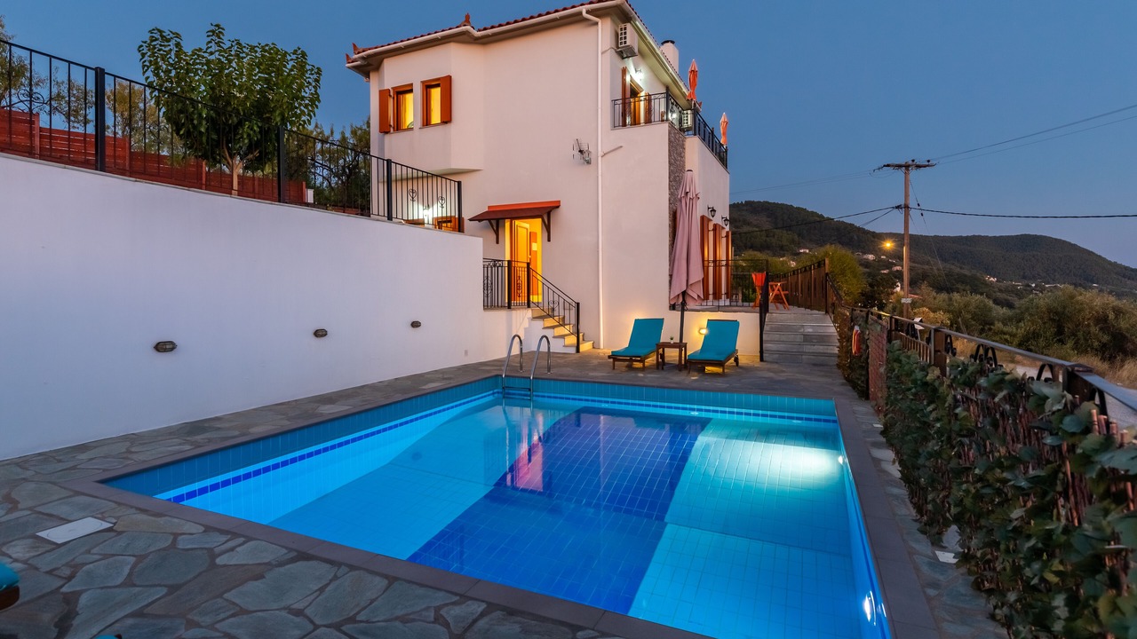 Photo of Outdoor in Glossa