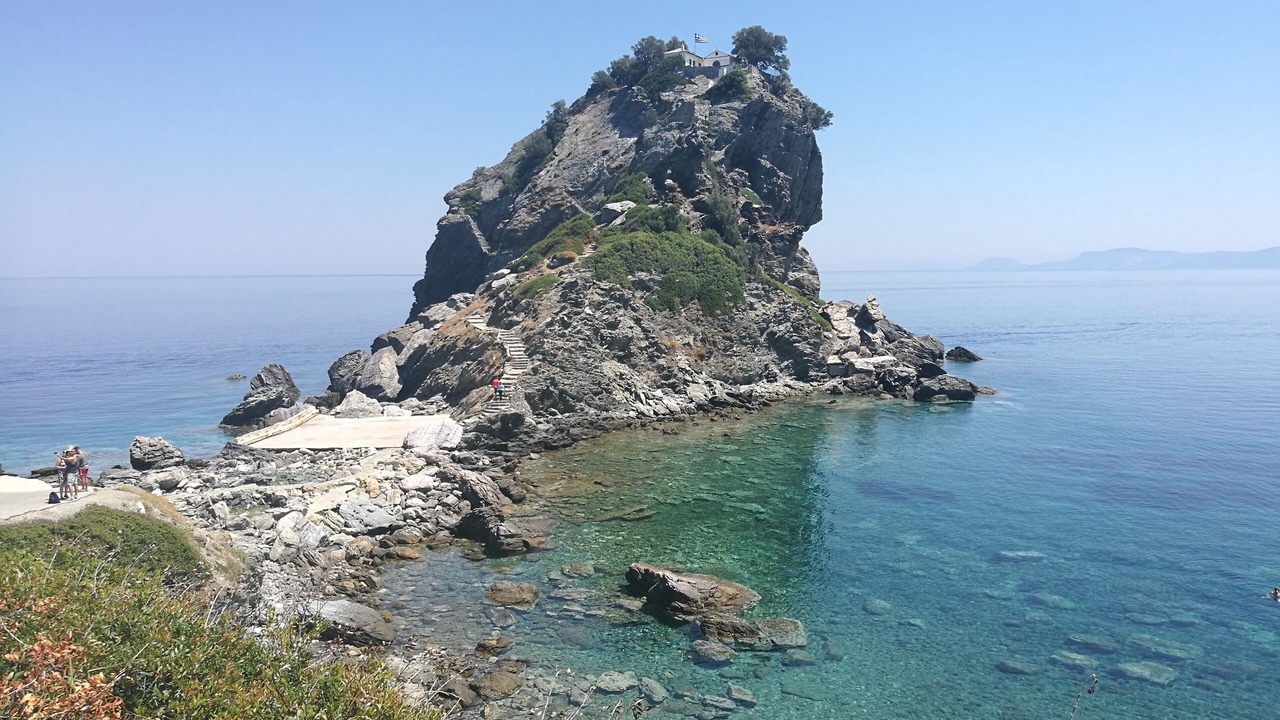 Photo of Others in Glossa