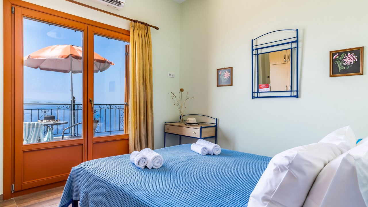 Photo of Bedroom in Glossa