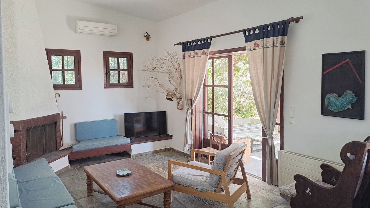 Photo of Livingroom in Pigadia