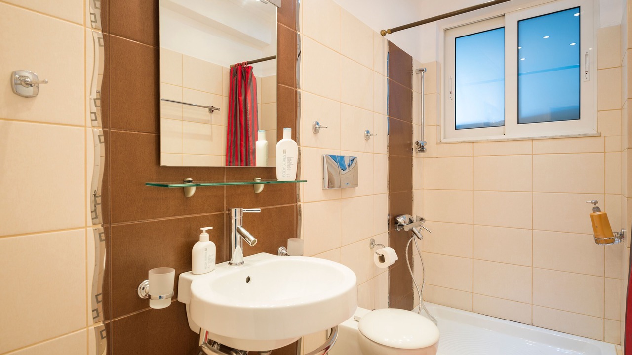 Photo of Bathroom in Kato Galatas