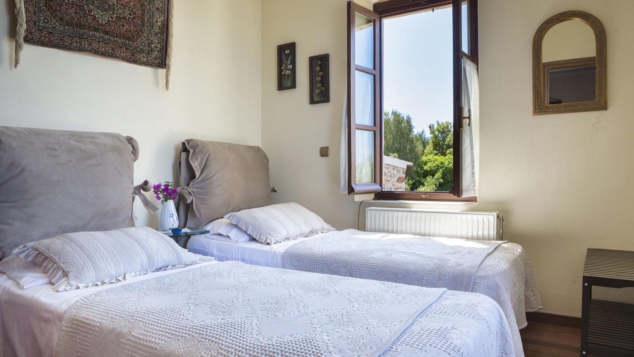 Photo of Bedroom in Mesovounia