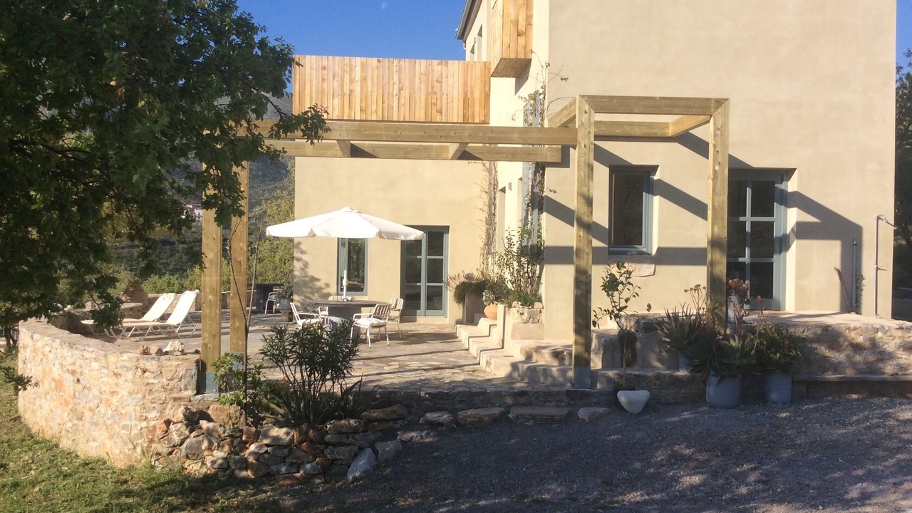 Photo of Patio Balcony in East Mani