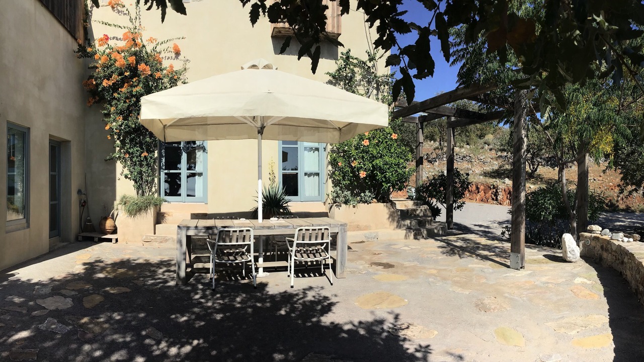 Photo of Patio Balcony in East Mani
