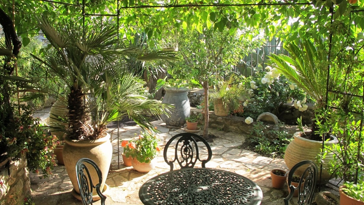 Photo of Outdoor in Lefktron
