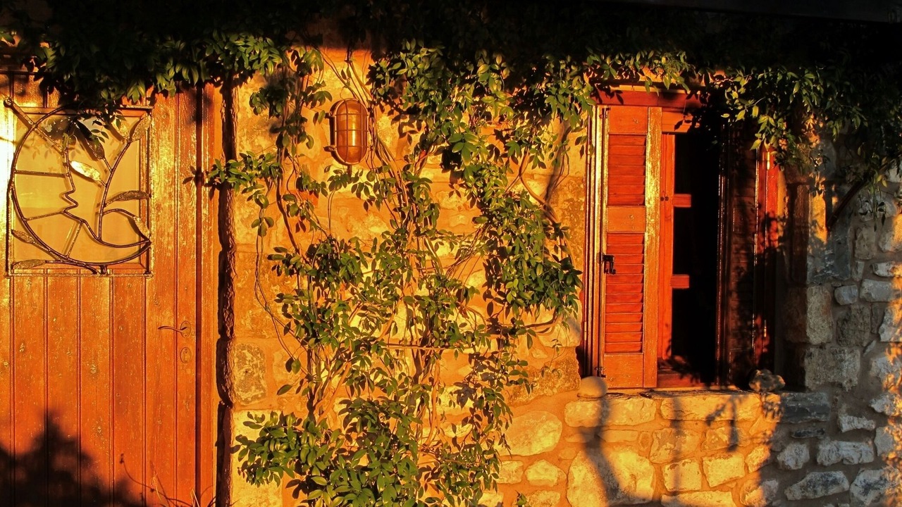 Photo of Bedroom in Lefktron