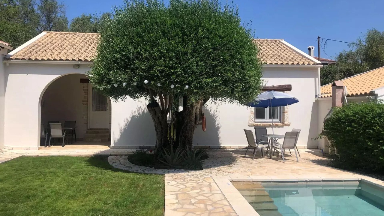 Photo of Outdoor in Parelioi