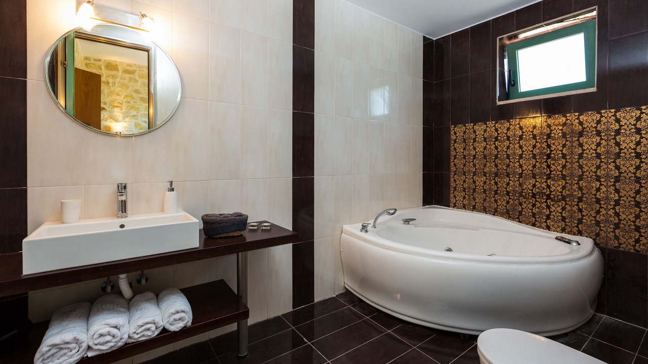 Photo of Bathroom in Episkopi