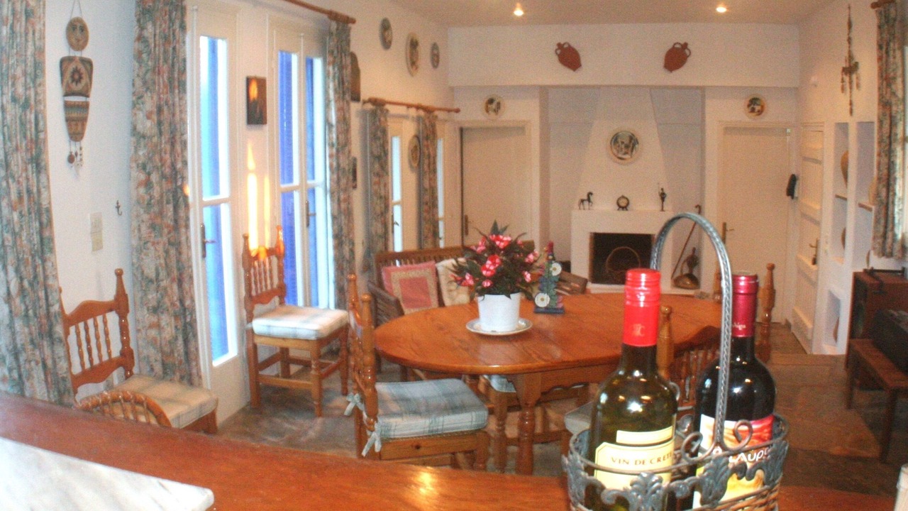 Photo of Livingroom in Katsarou