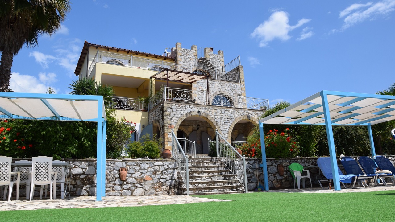 Photo of Outdoor in Avia
