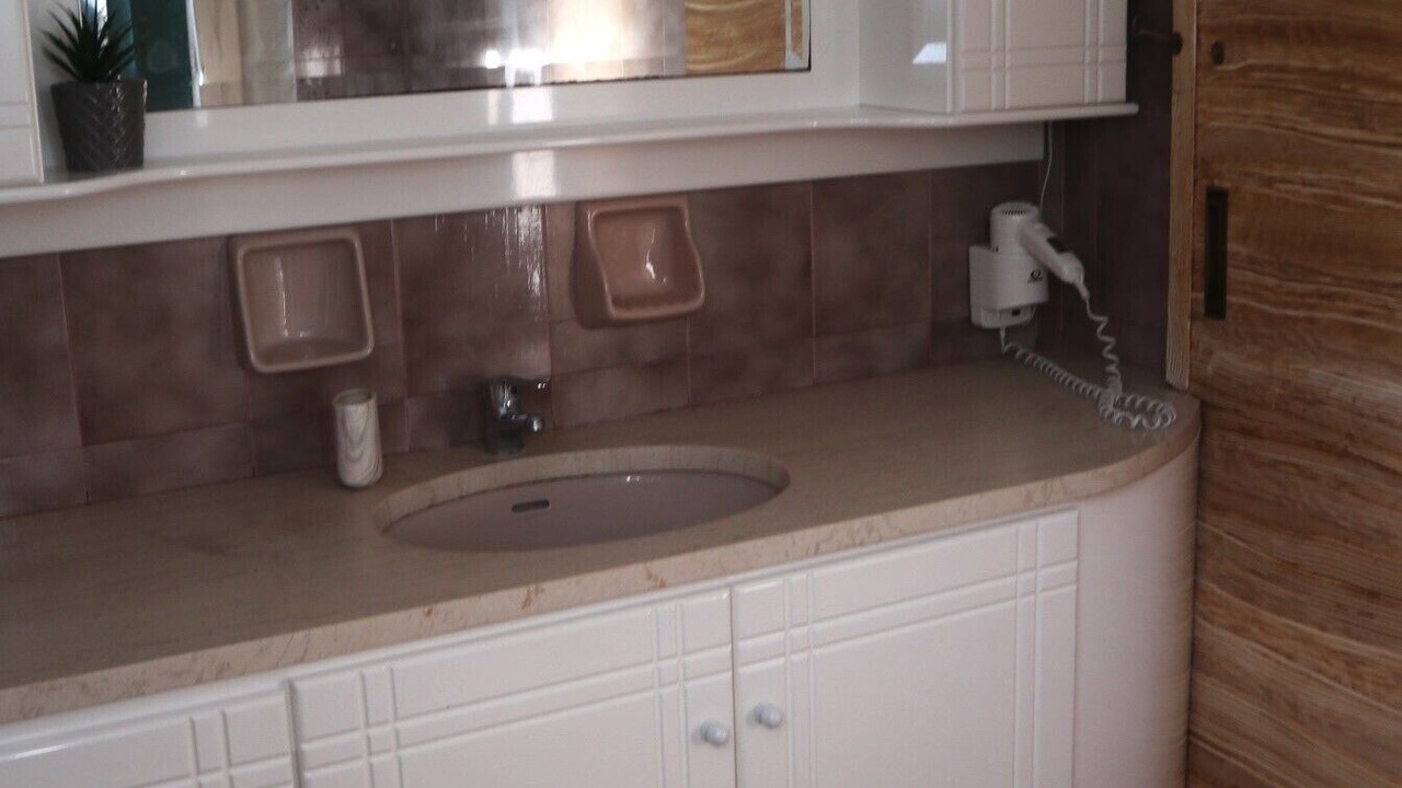 Photo of Bathroom in Salakos