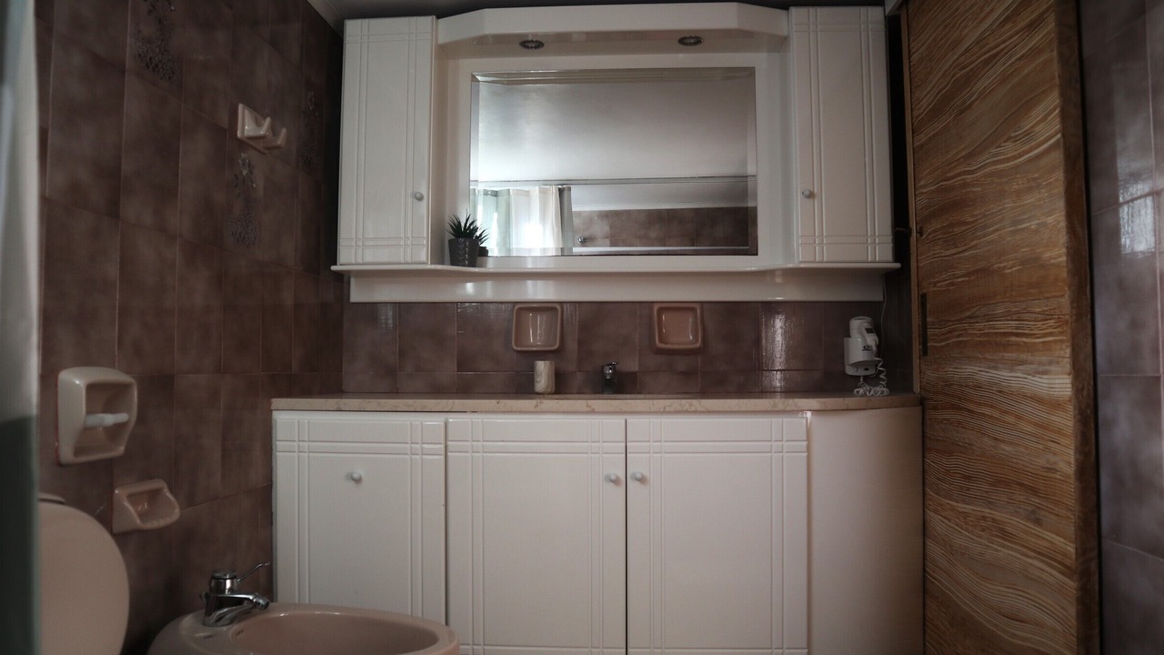 Photo of Bathroom in Salakos