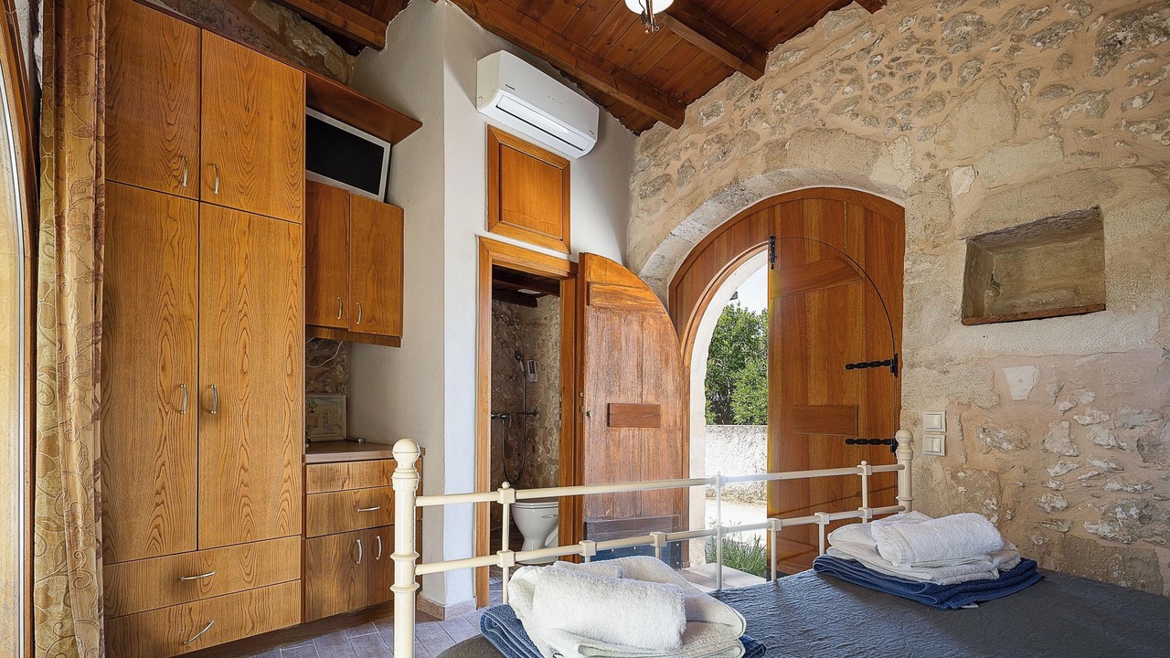 Photo of Bedroom in Monopari