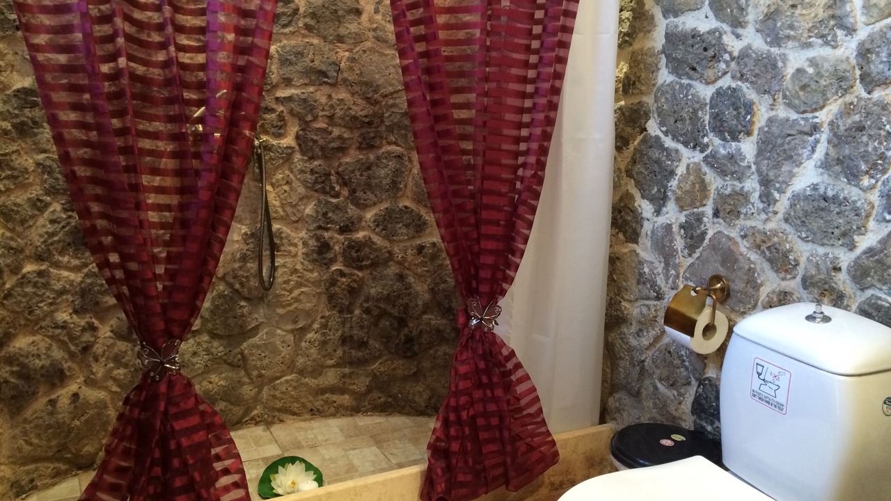 Photo of Bathroom in Parelia