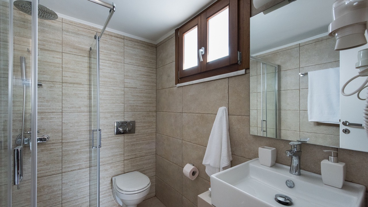Photo of Bathroom in Gerani