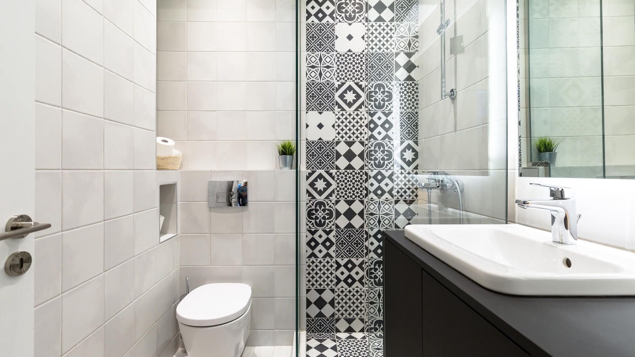 Photo of Bathroom in Makrigianni