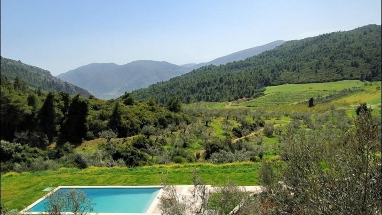 Photo of Outdoor in Melissopetra