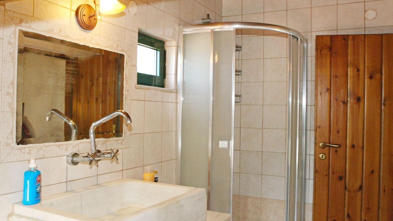 Photo of Bathroom in Patsos