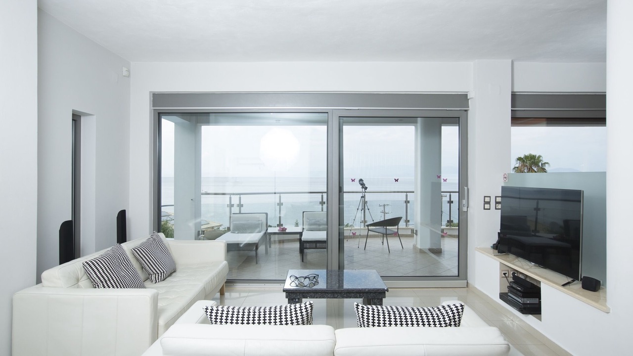 Photo of Livingroom in Notos