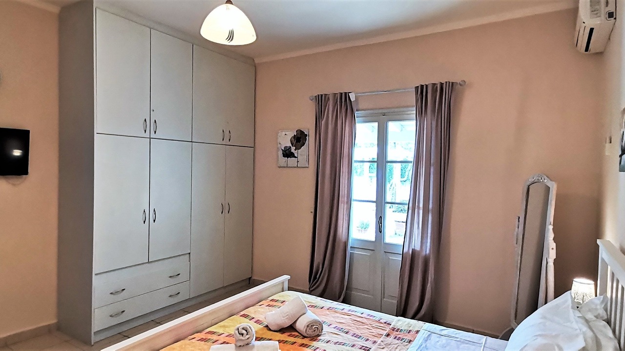 Photo of Bedroom in Koutsi