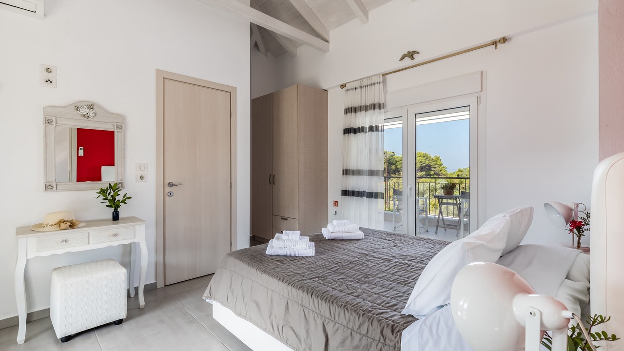 Photo of Bedroom in Alikias
