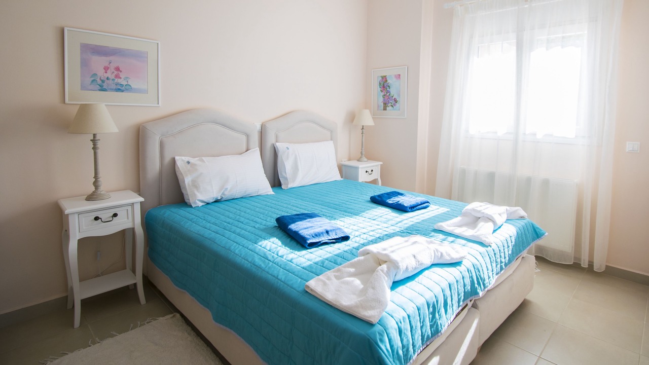 Photo of Bedroom in Petaleia
