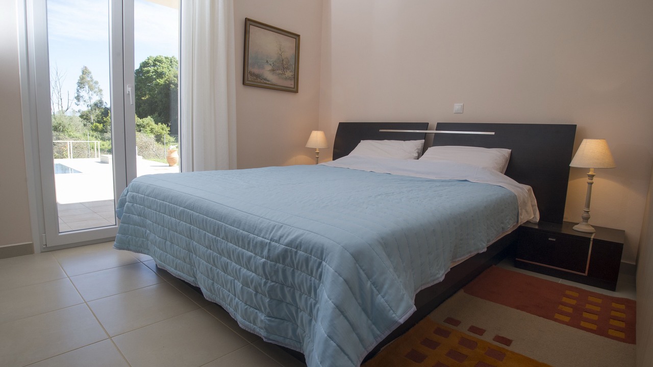 Photo of Bedroom in Petaleia