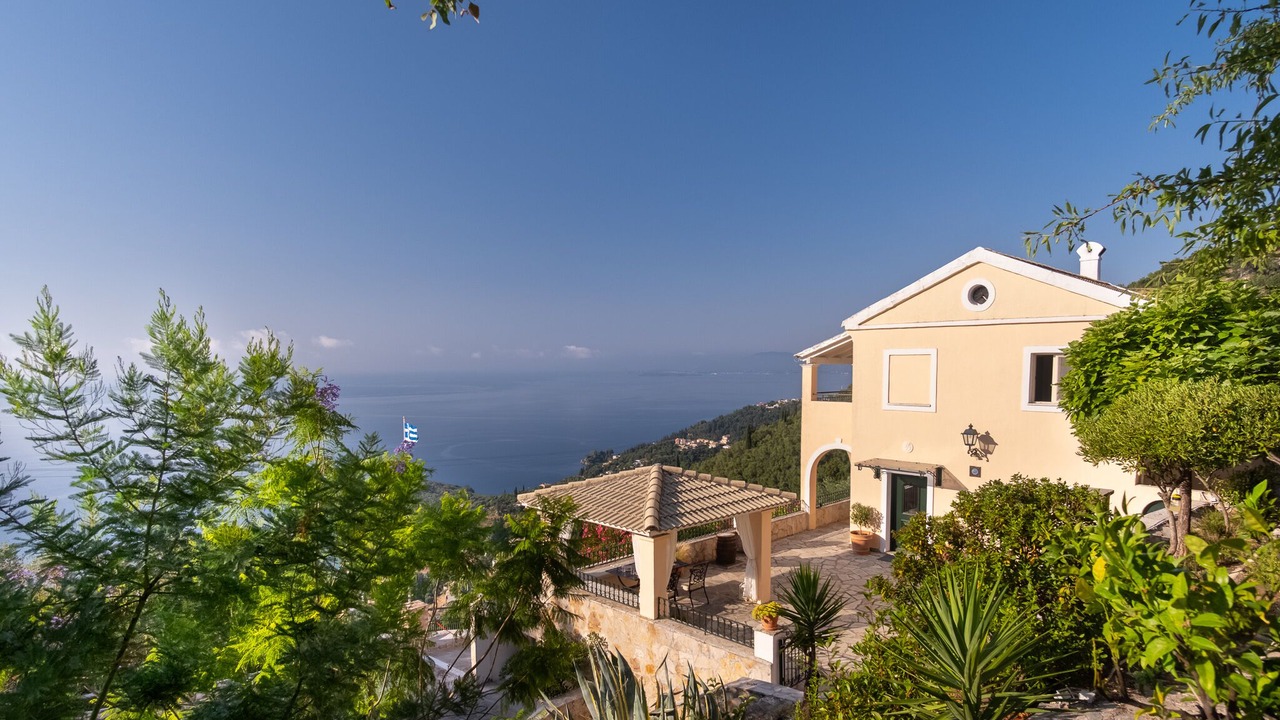 Photo of Outdoor in Petaleia