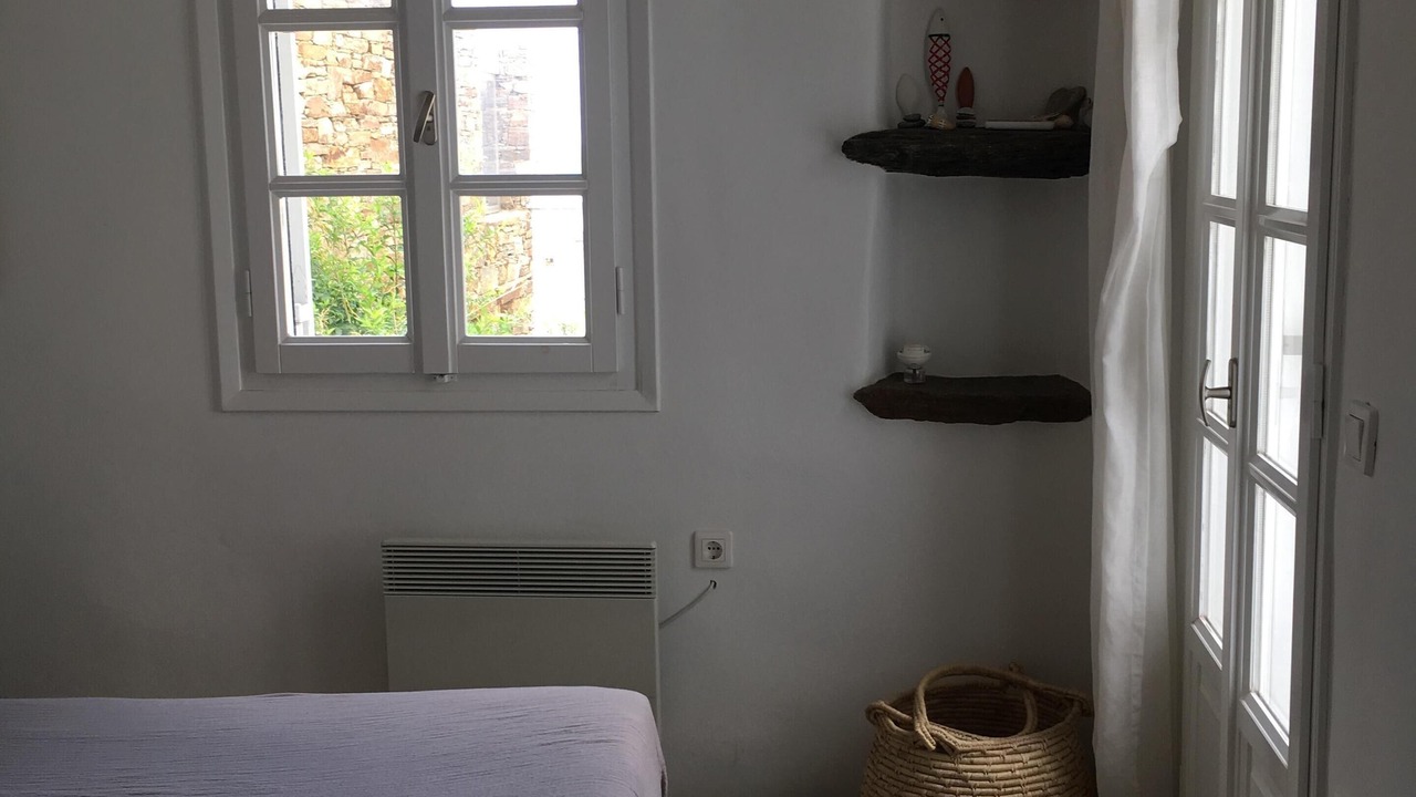 Photo of Bedroom in Exomvourgo