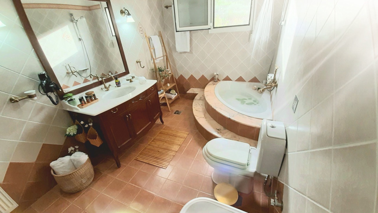Photo of Bathroom in Agía Eiríni