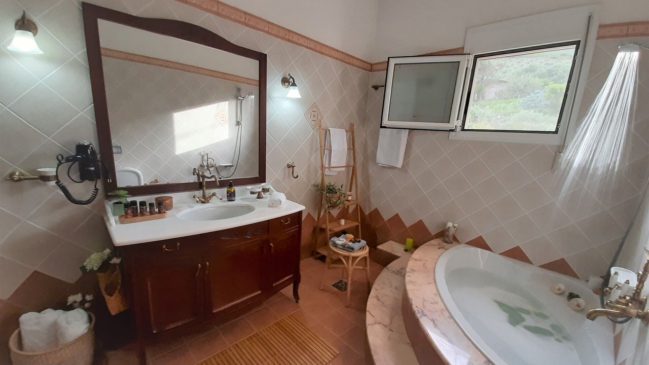 Photo of Bathroom in Agía Eiríni