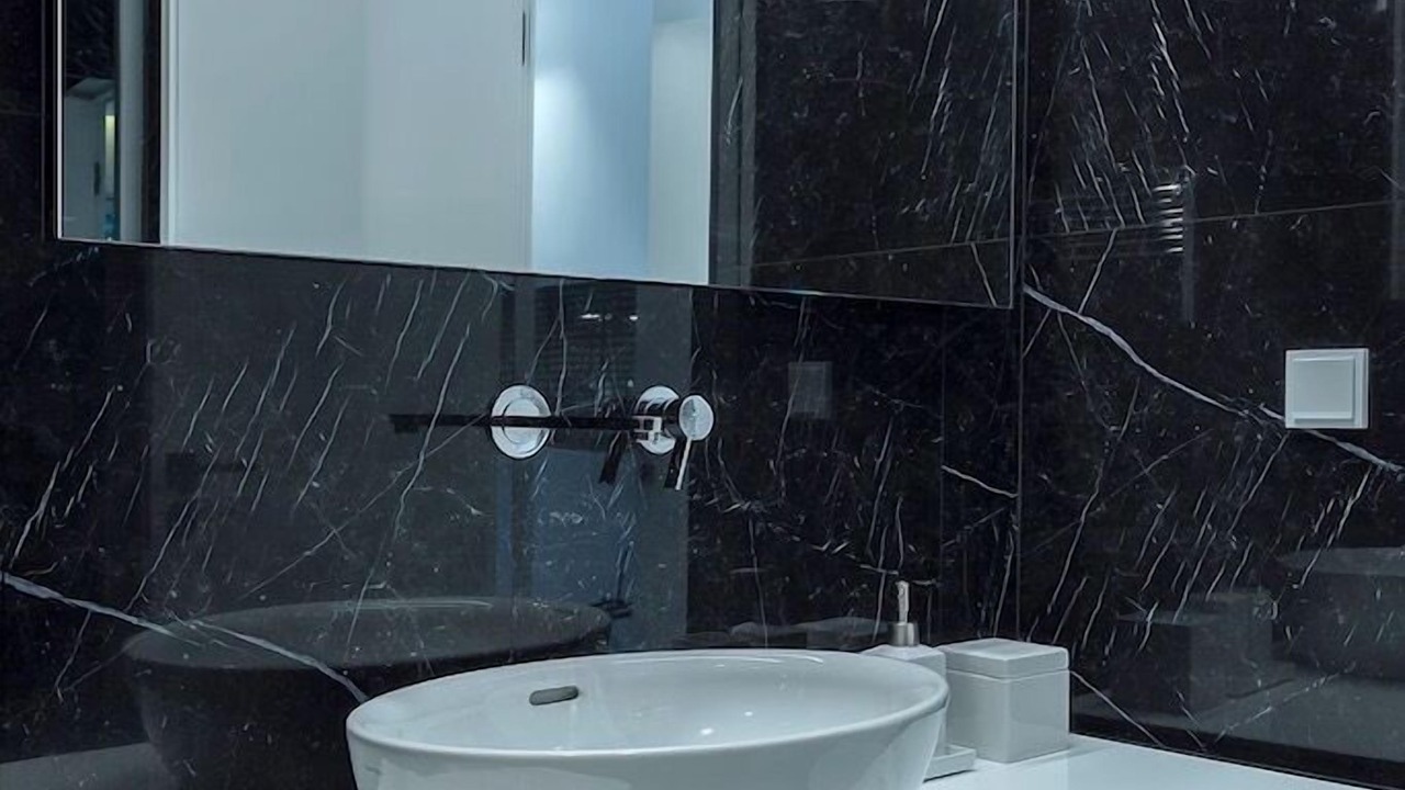 Photo of Bathroom in Makrigianni