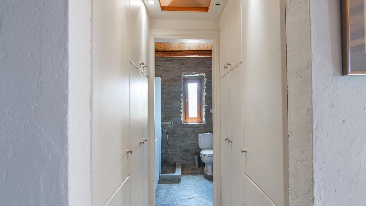 Photo of Bathroom in Koundouros
