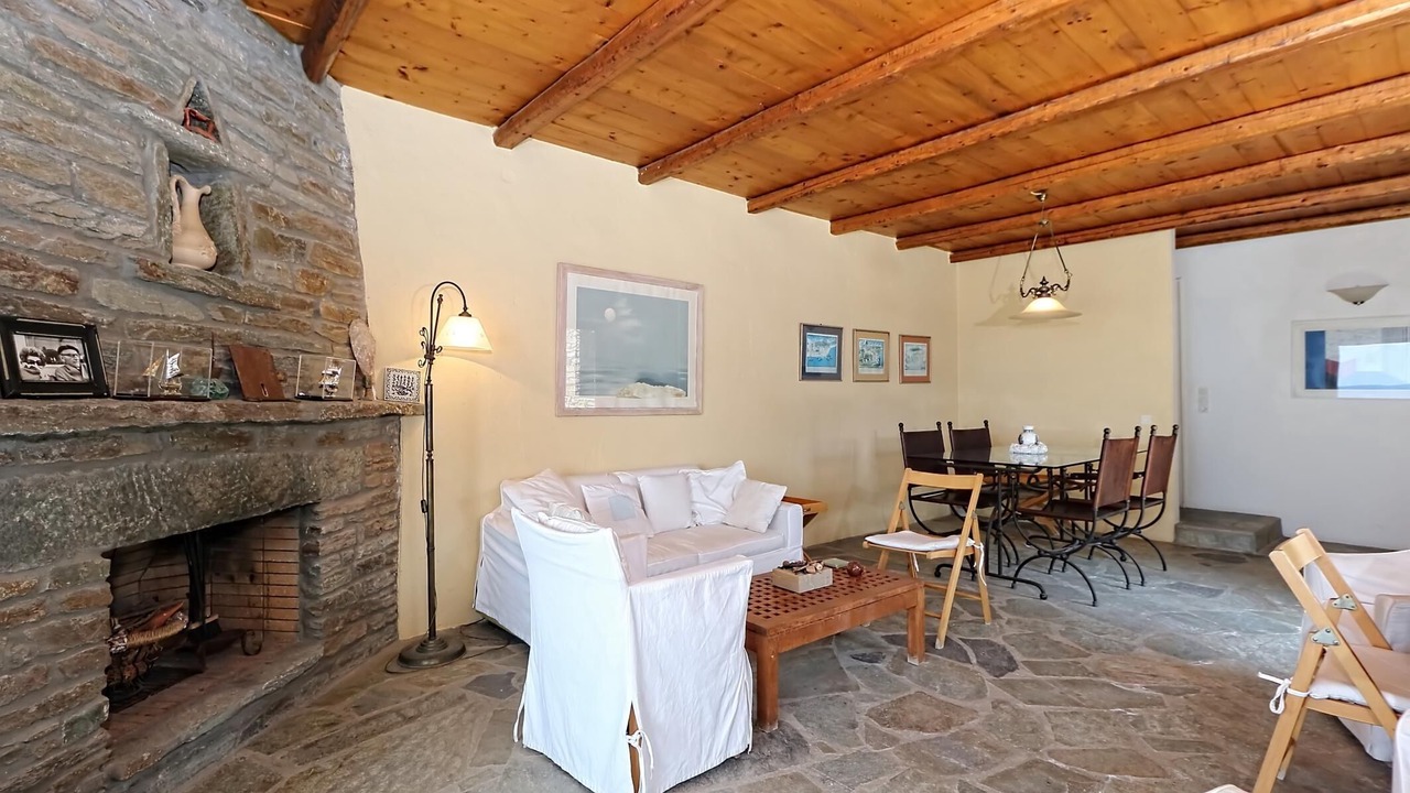 Photo of Livingroom in Koundouros