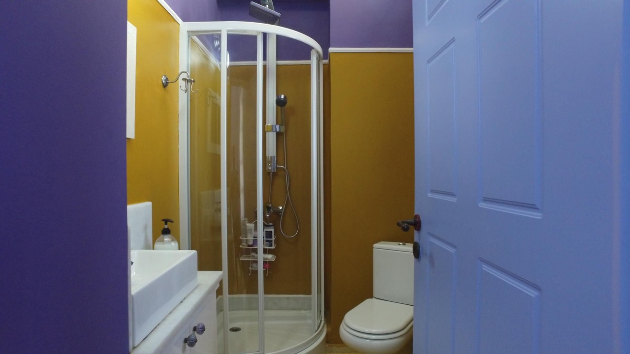 Photo of Bathroom in Kini