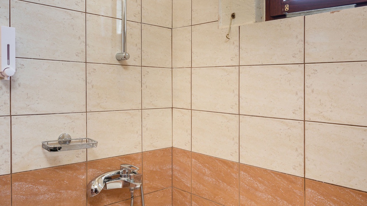 Photo of Bathroom in Limeniskos