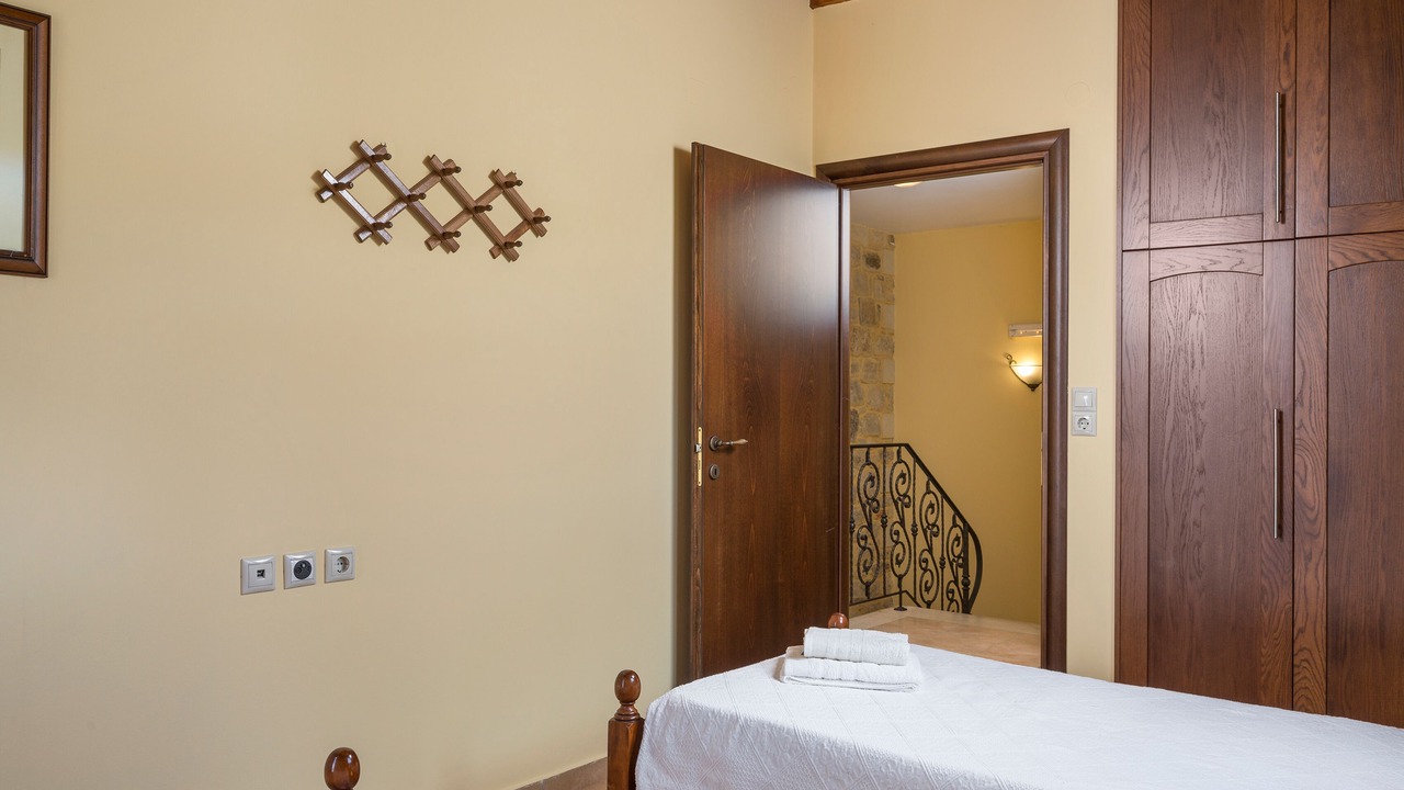Photo of Bedroom in Limeniskos