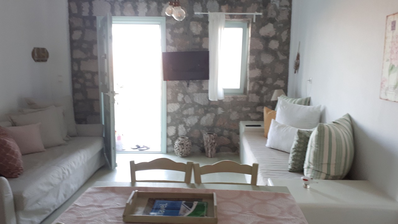 Photo of Livingroom in Mandrakia
