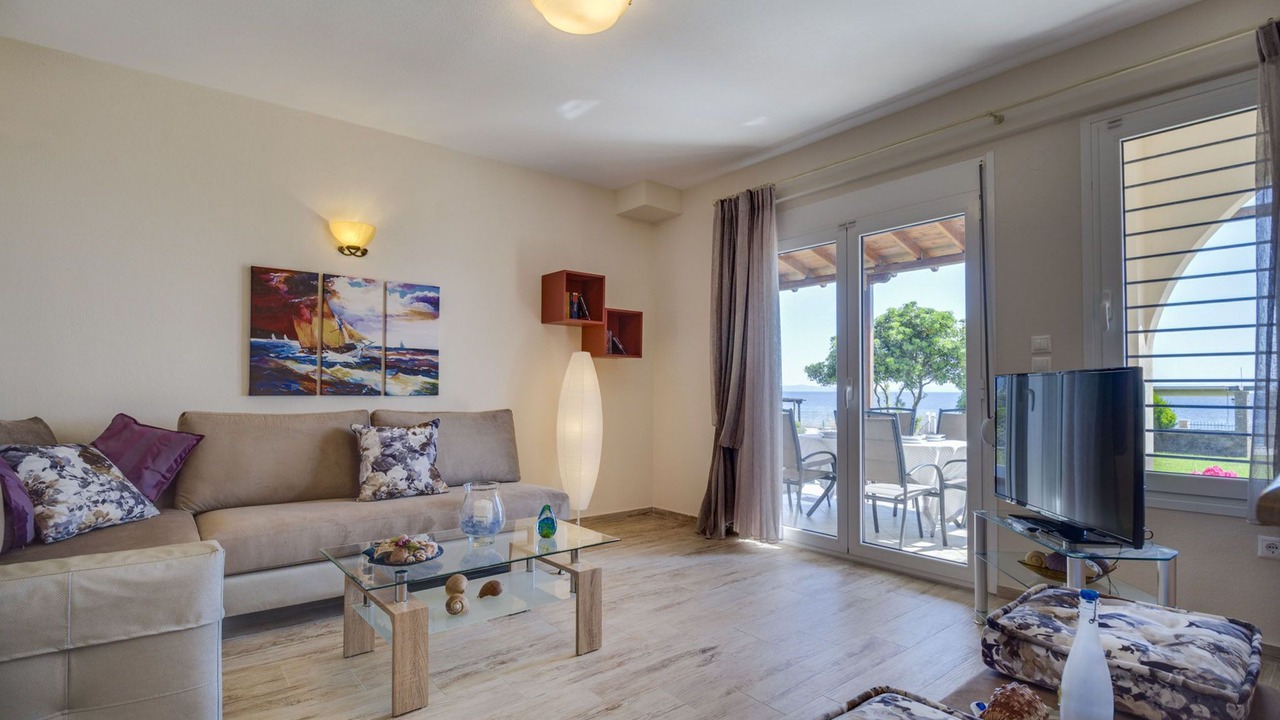 Photo of Livingroom in Sithonia