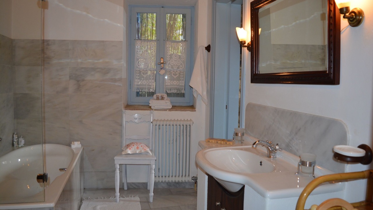 Photo of Bathroom in Katokhorion