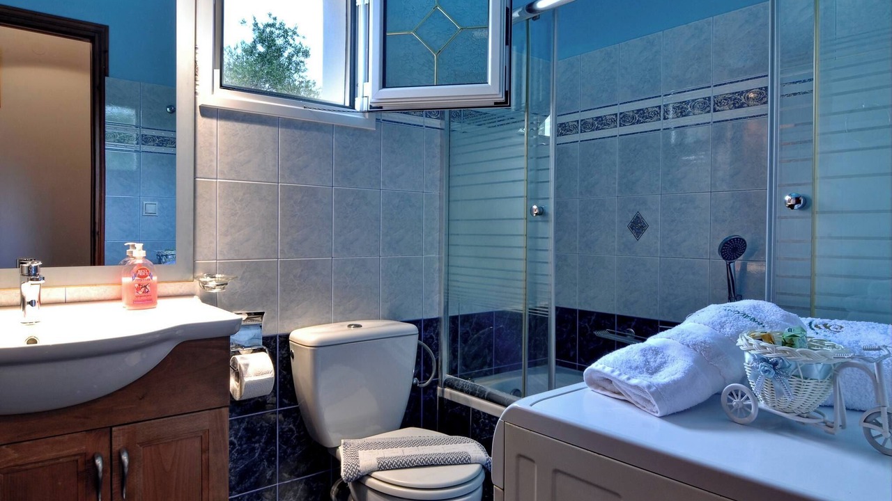 Photo of Bathroom in Agios Georgios Pagon