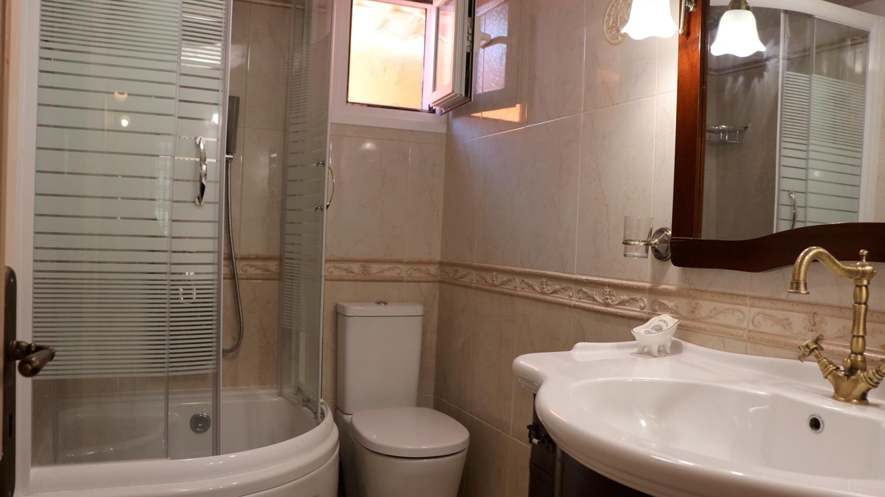 Photo of Bathroom in Skala